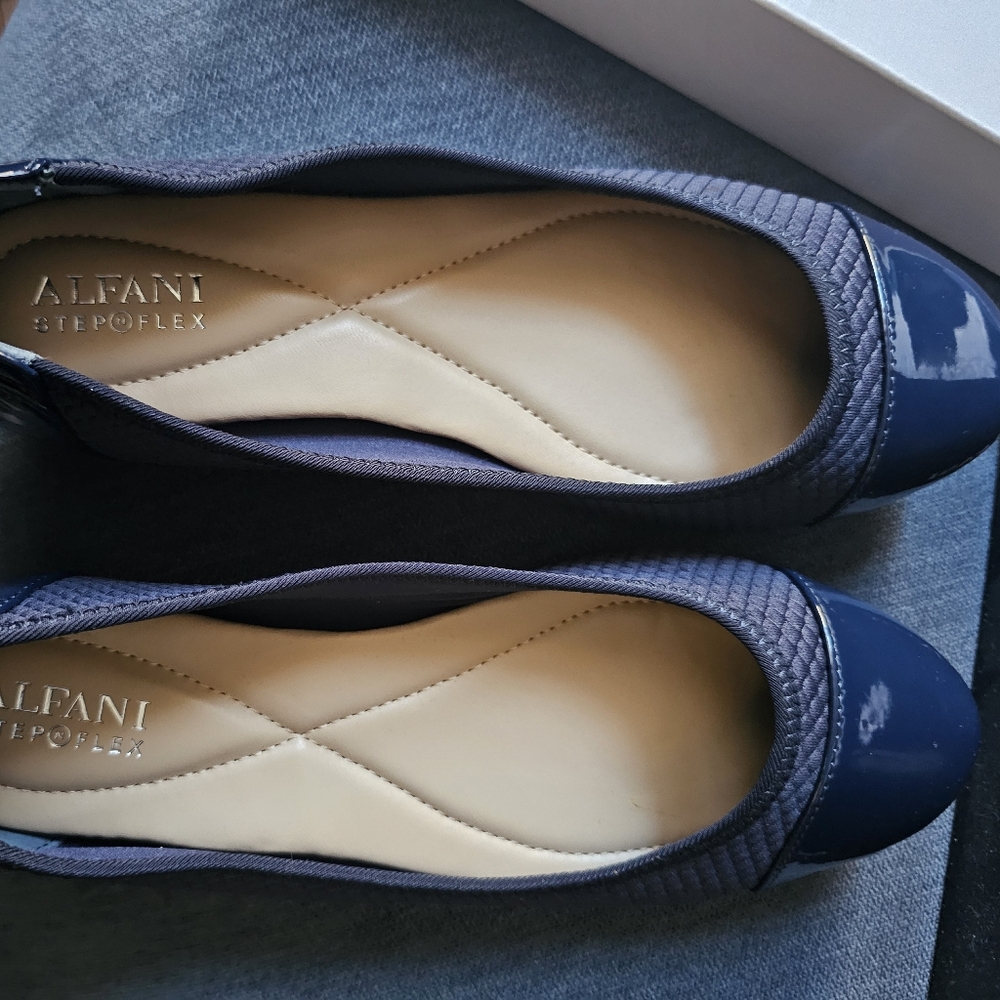 NEW Alfani Step n Flex Tavii Navy Slip on vegan flats